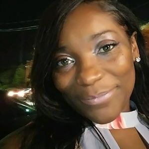 Meet your Posher, Alicia